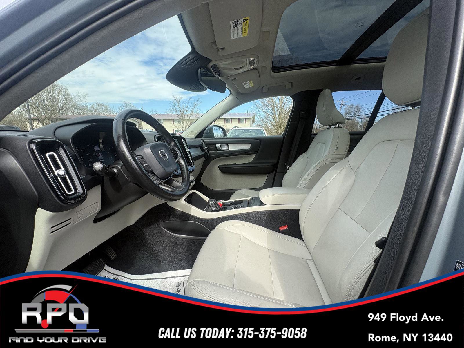 Used 2020 Volvo XC40 T5 Momentum AWD/4WD image 12