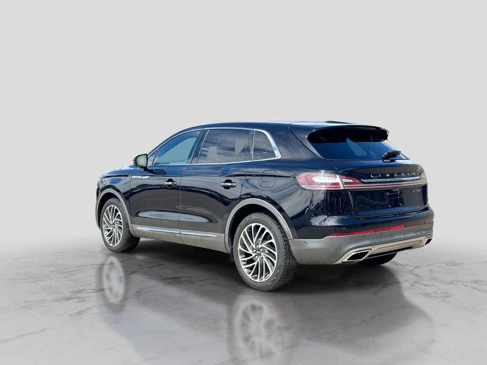 Used 2019 Lincoln Nautilus Reserve AWD/4WD image 4