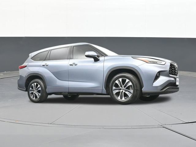 Used 2021 Toyota Highlander XLE image 54