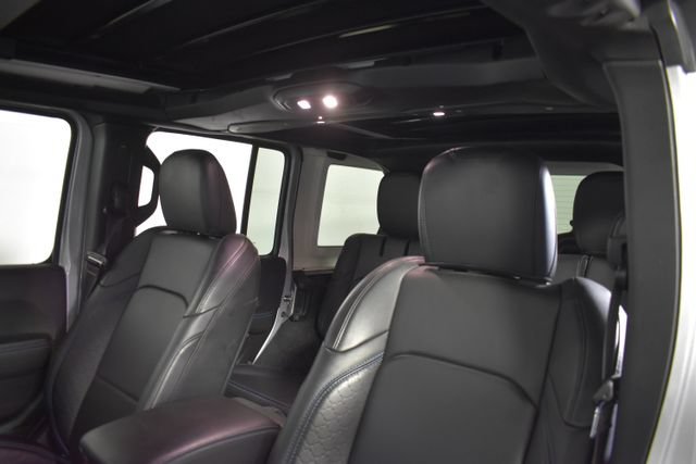 Used 2024 Jeep Wrangler High Altitude AWD/4WD image 10