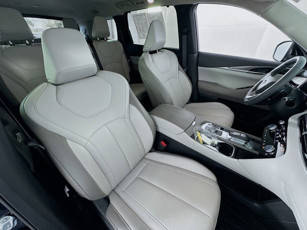 Certified 2026 INFINITI QX60 Luxe w/ Cargo Package image 31