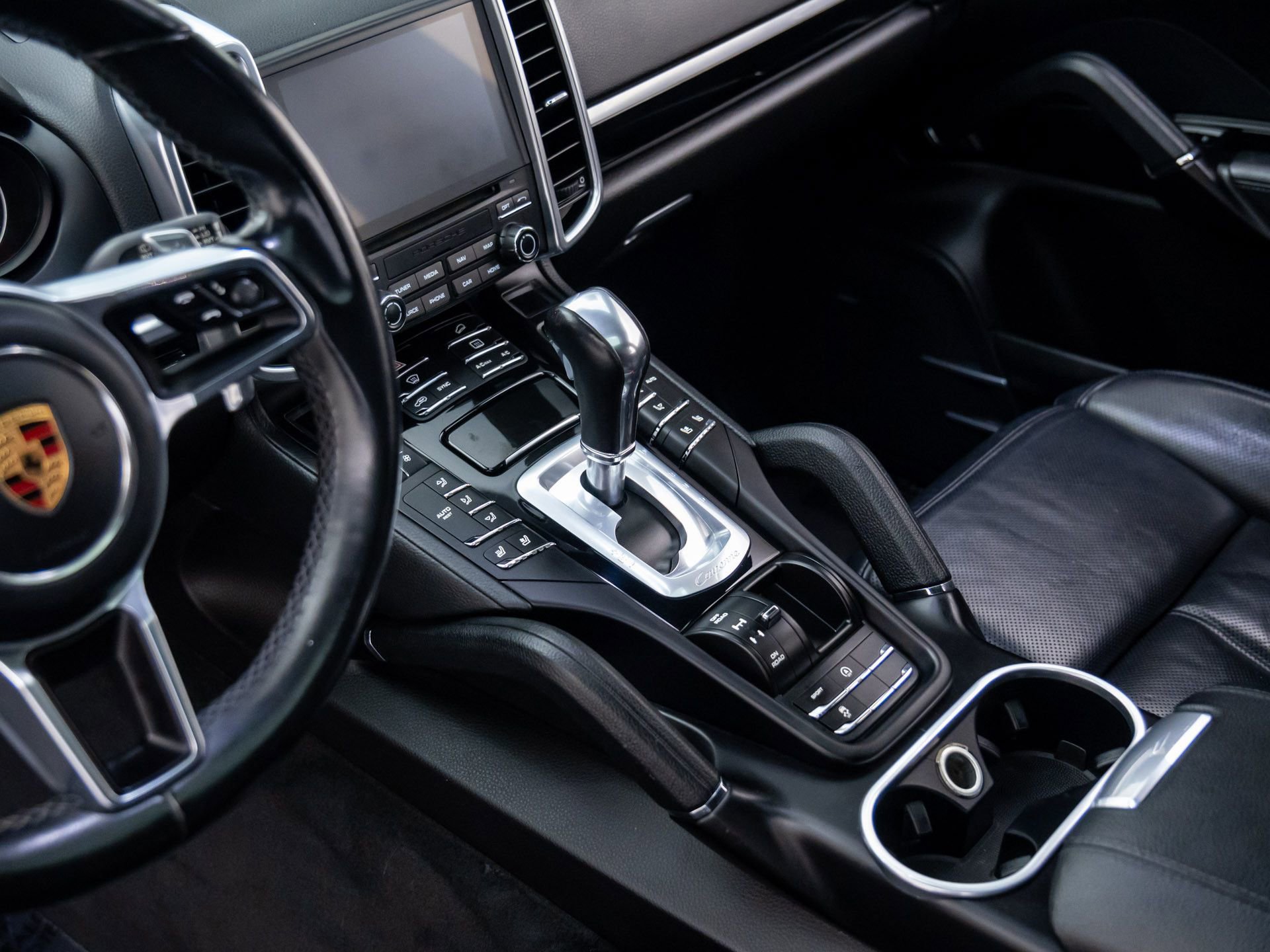 Certified 2017 Porsche Cayenne Platinum Edition image 13