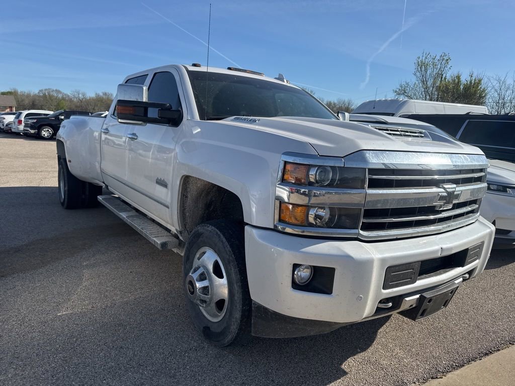 Used 2019 Chevrolet Silverado 3500 High Country w/ Duramax Plus Package image 2