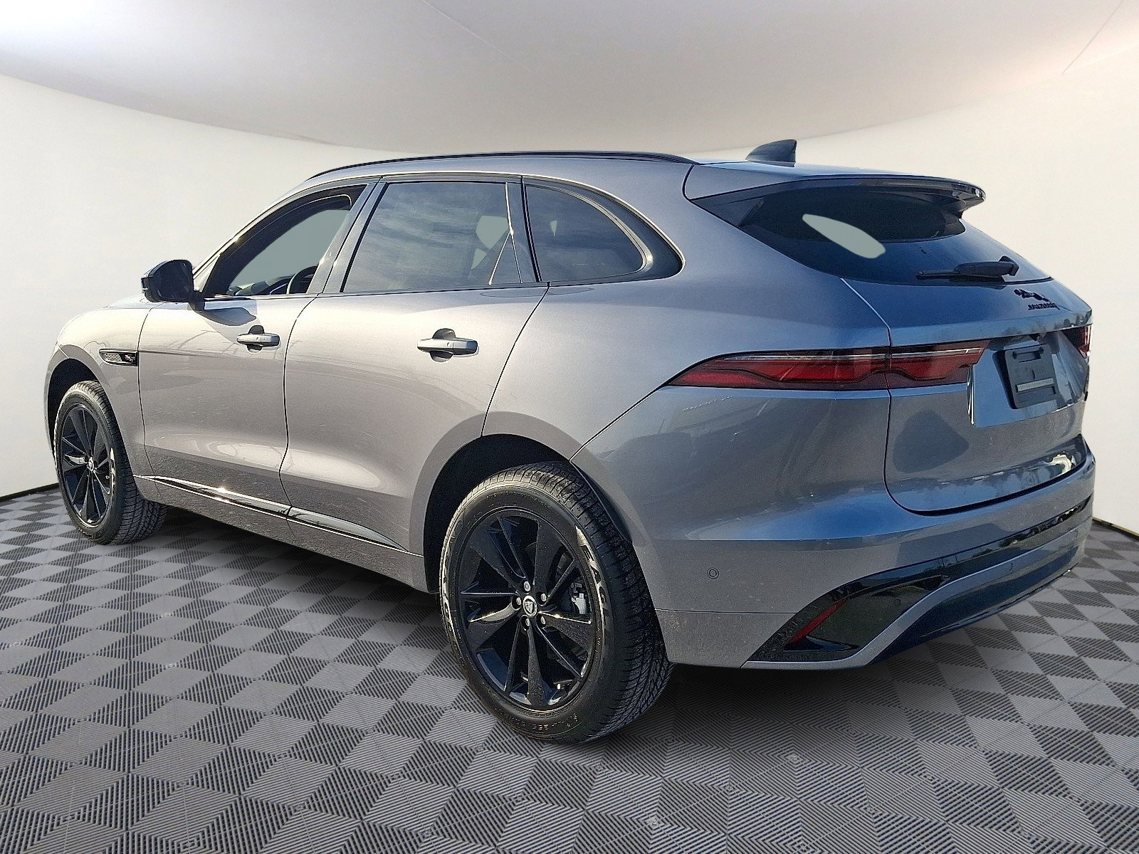 New 2026 Jaguar F-PACE R-Dynamic S image 2
