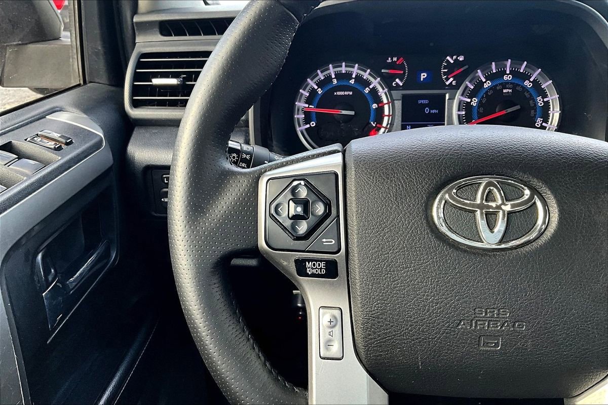 Used 2016 Toyota 4Runner SR5 image 11