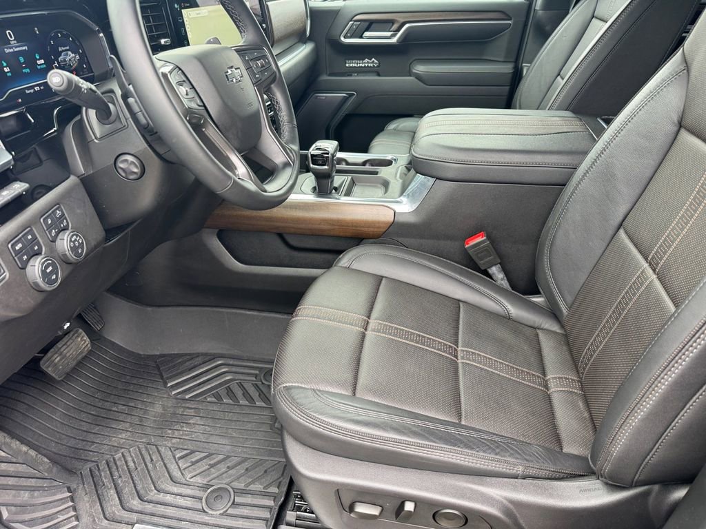 Certified 2025 Chevrolet Silverado 1500 High Country w/ Midnight Edition image 10