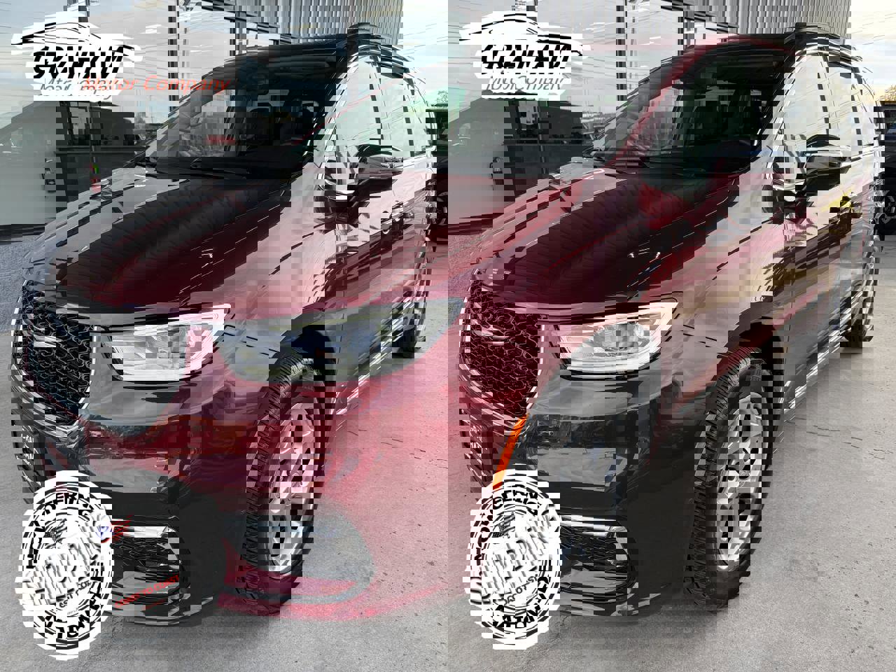 Used 2022 Chrysler Pacifica Limited w/ Uconnect Theater Family Group