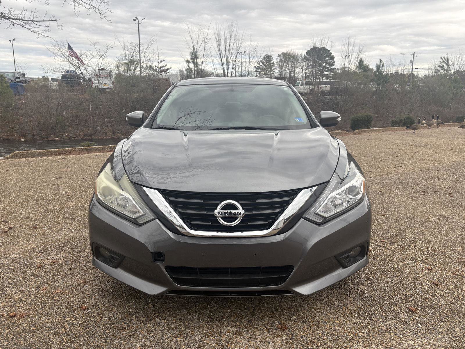 Used 2016 Nissan Altima 2.5 SL w/ 2.5 Technology Package image 13