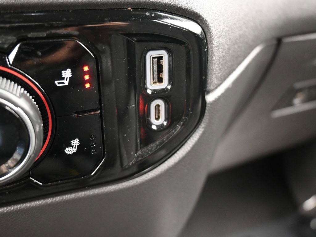 Used 2023 Chevrolet Silverado 1500 LT image 26