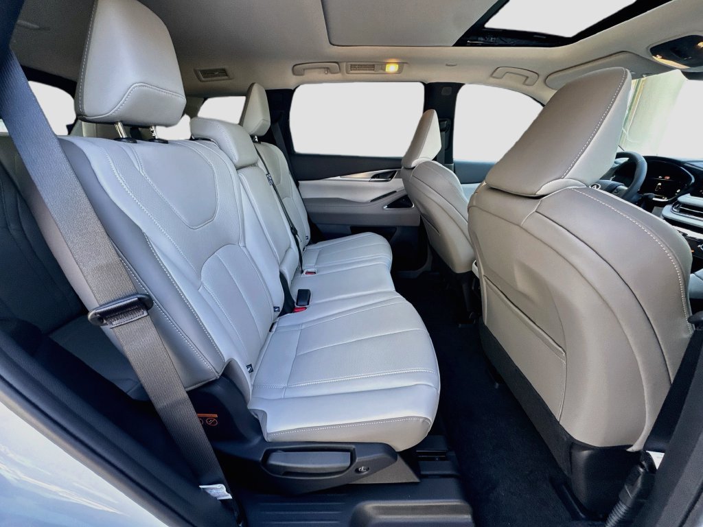New 2027 INFINITI QX60 Luxe w/ Cargo Package FWD image 30