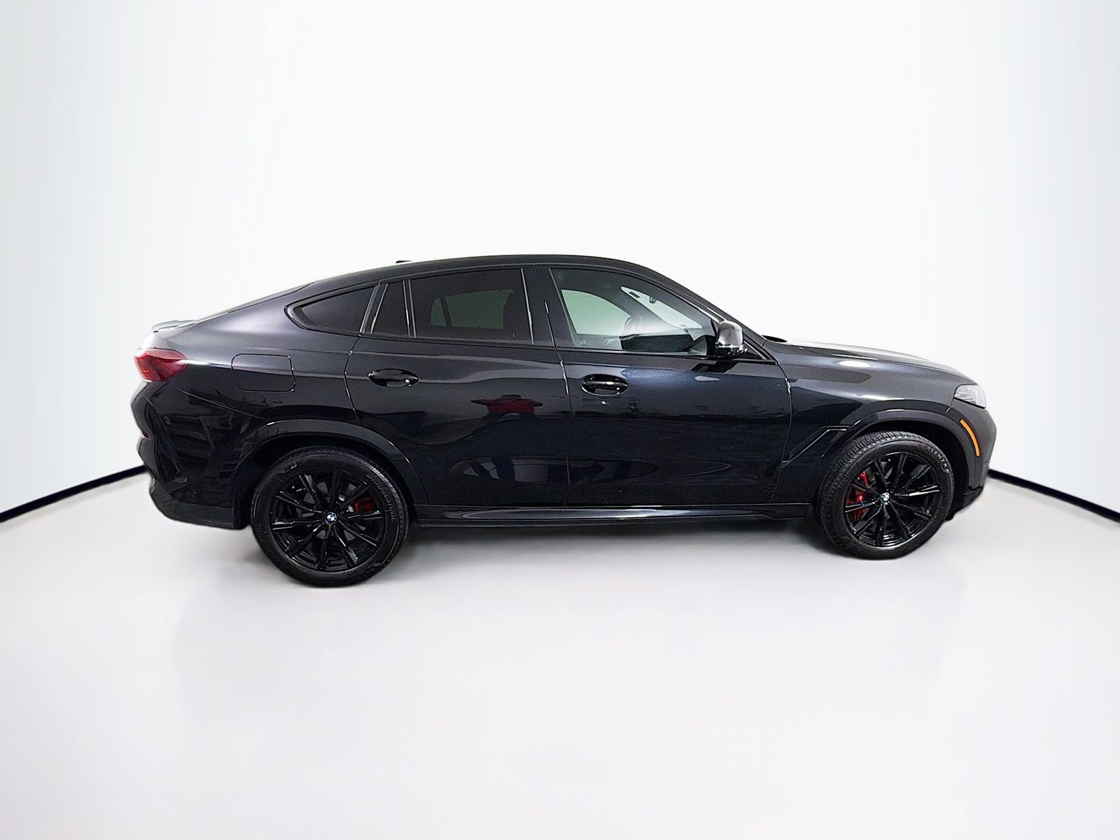 Used 2024 BMW X6 xDrive40i w/ Premium Package AWD/4WD image 8