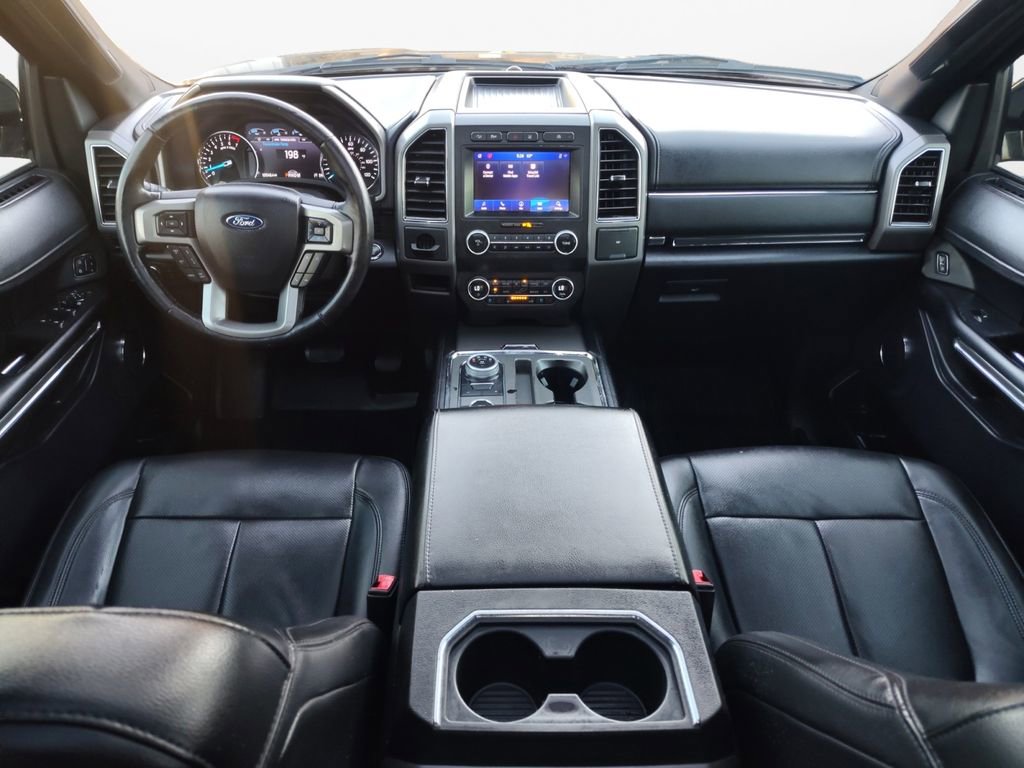 Used 2021 Ford Expedition XLT image 3