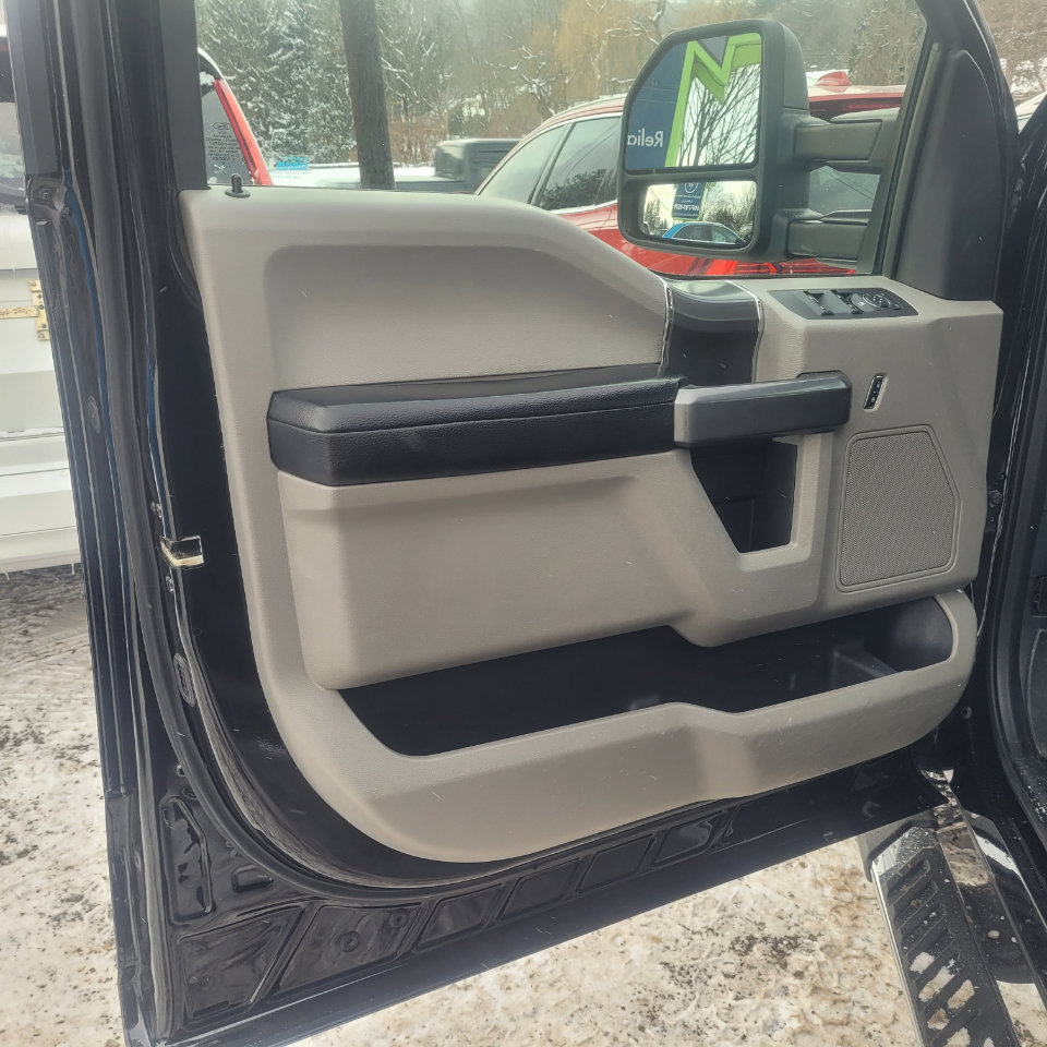 Used 2016 Ford F150 XLT w/ Equipment Group 301A Mid image 10