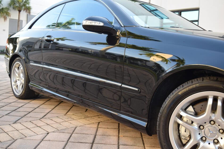 Used 2003 Mercedes-Benz CLK 55 AMG Coupe image 15