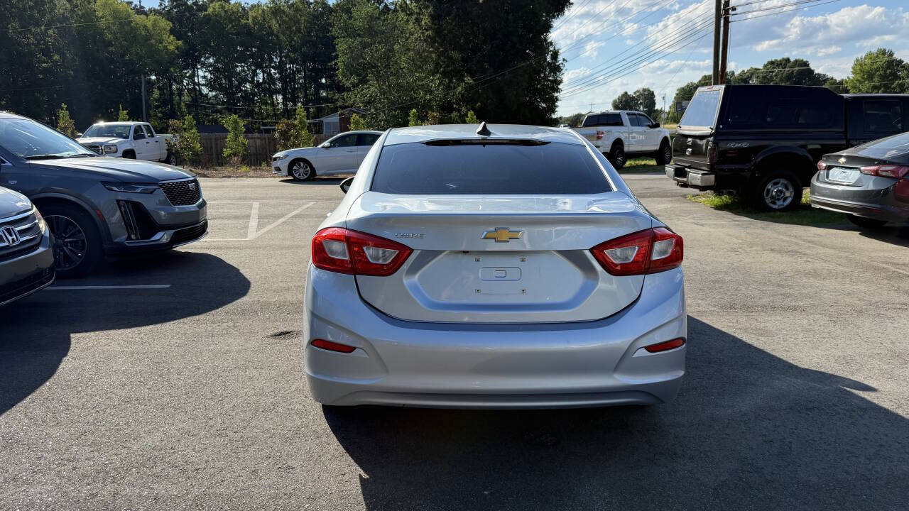 Used 2017 Chevrolet Cruze LS FWD image 7