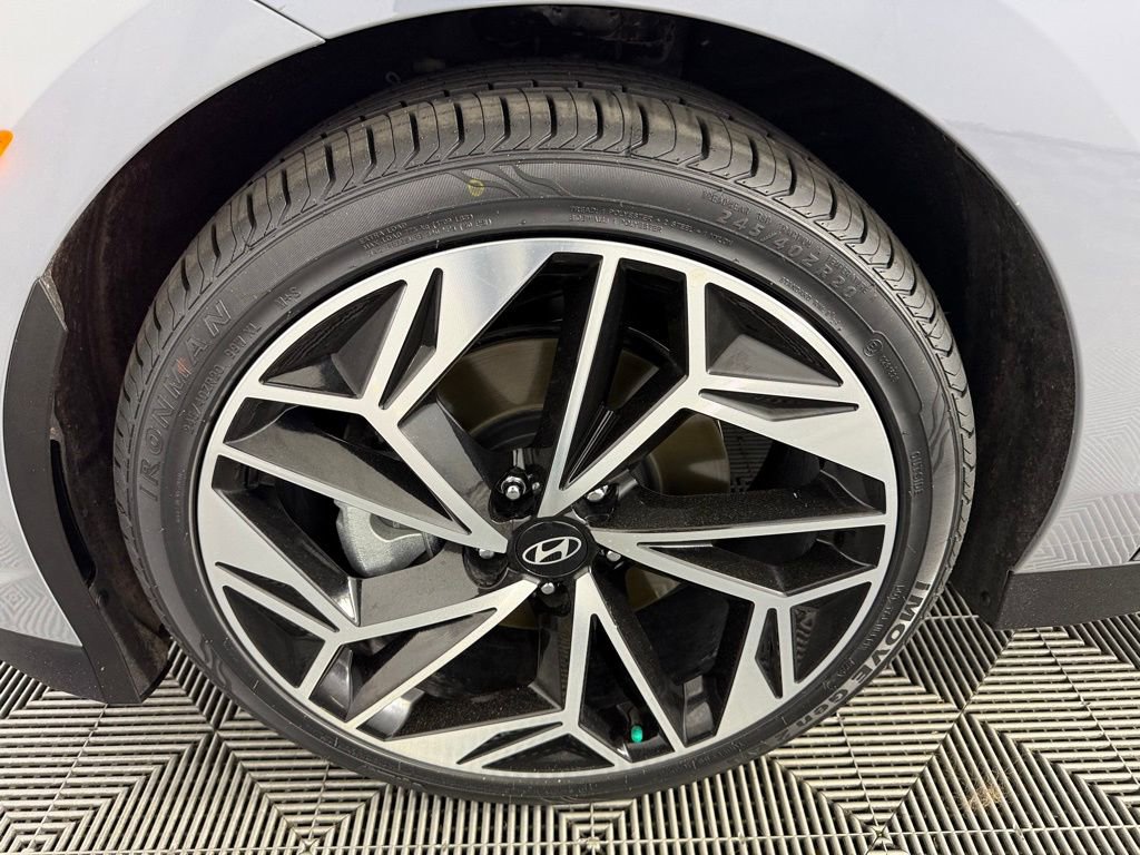 Used 2024 Hyundai Ioniq 6 Limited image 12