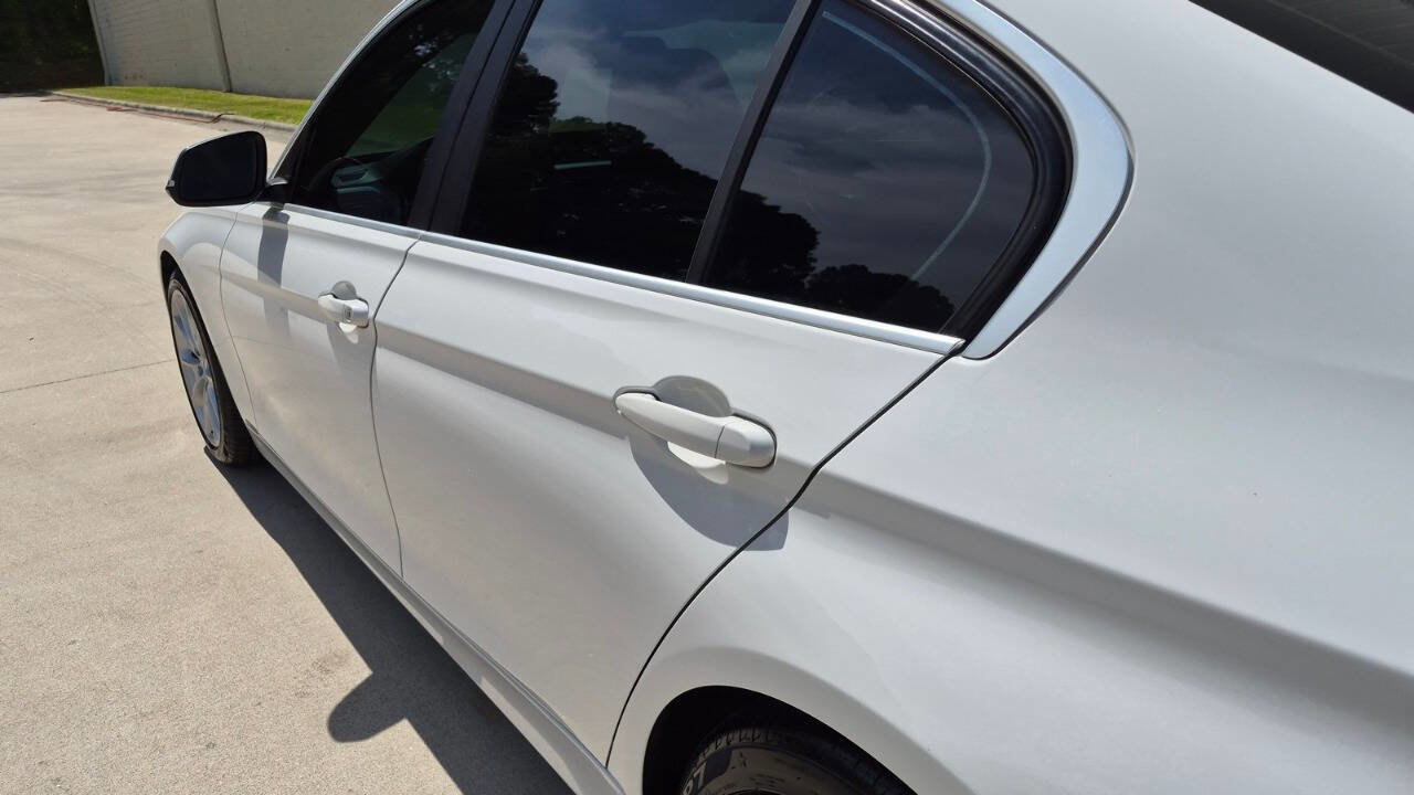 Used 2015 BMW 320i Sedan RWD image 18