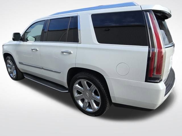 Used 2016 Cadillac Escalade Luxury image 5