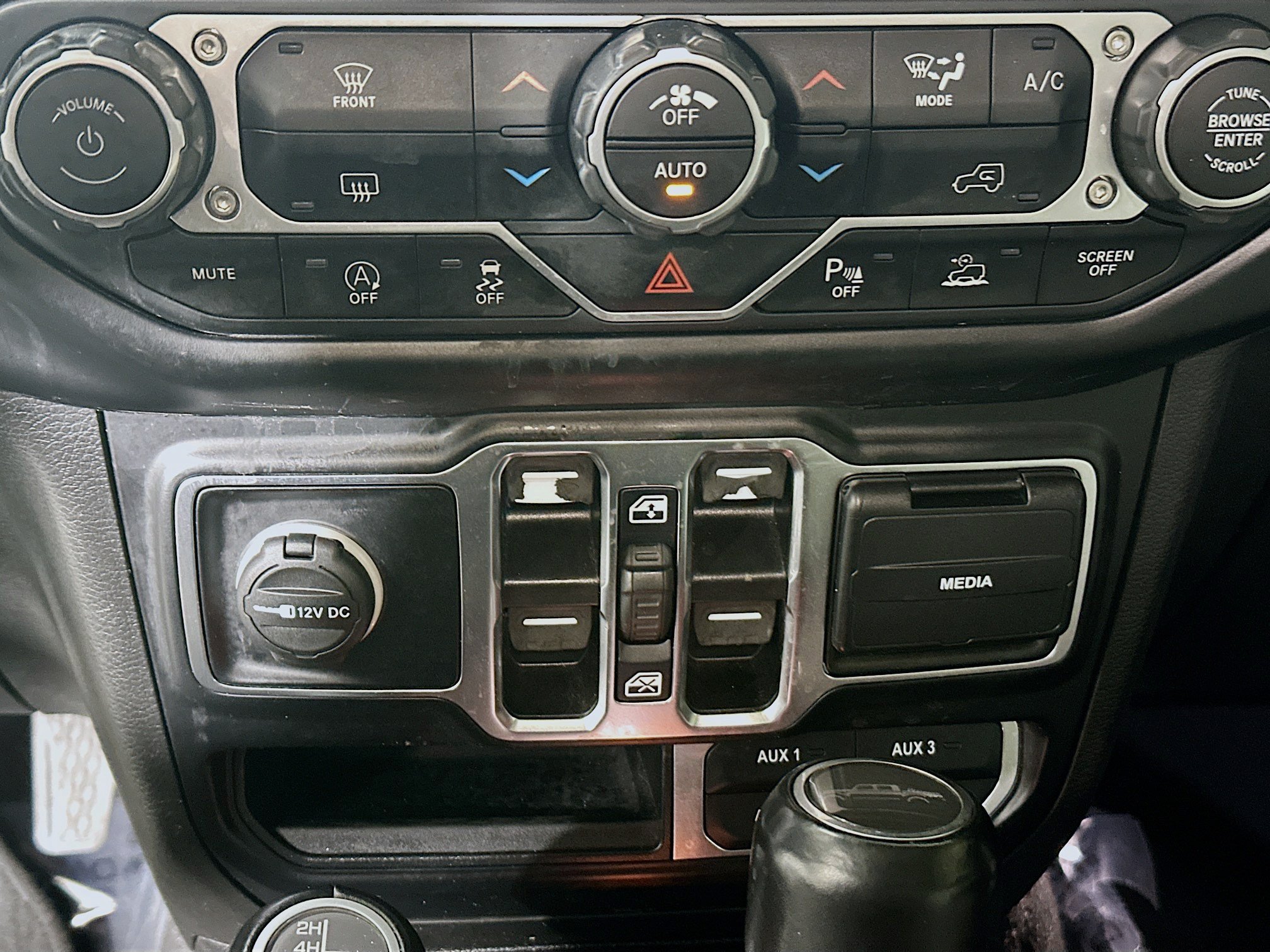 Used 2022 Jeep Gladiator Overland AWD/4WD image 23
