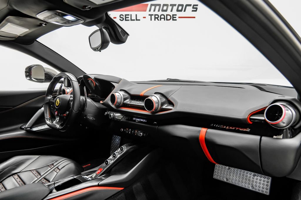 Used 2019 Ferrari 812 Superfast RWD image 17