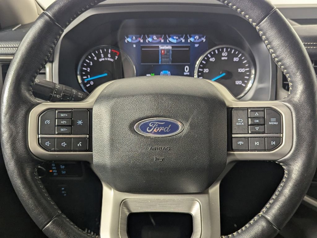 Used 2024 Ford Expedition XLT image 16