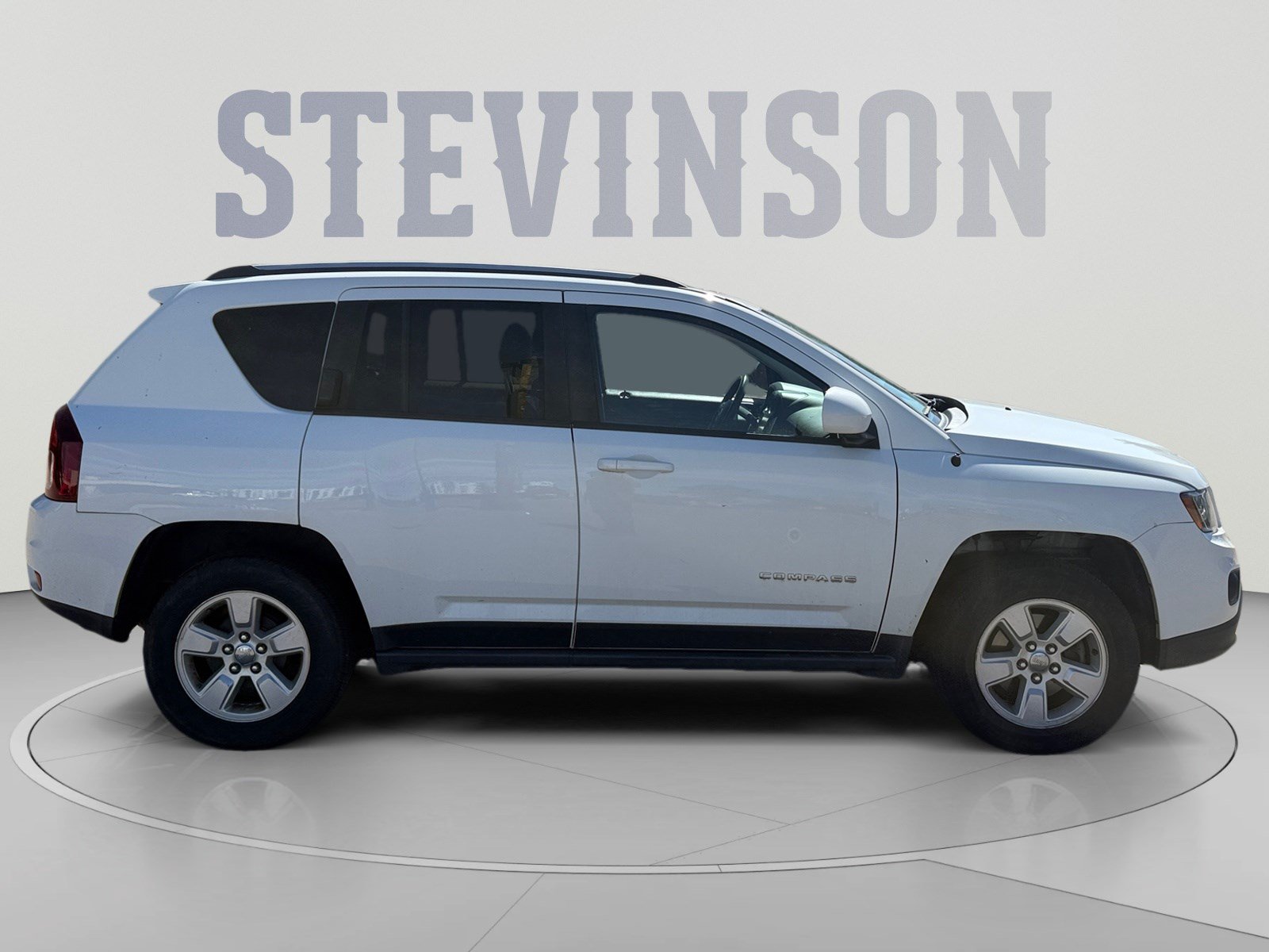 Used 2017 Jeep Compass Latitude FWD image 6