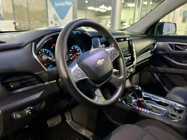 Used 2019 Chevrolet Traverse LS w/ LPO, Blackout Package AWD/4WD image 12