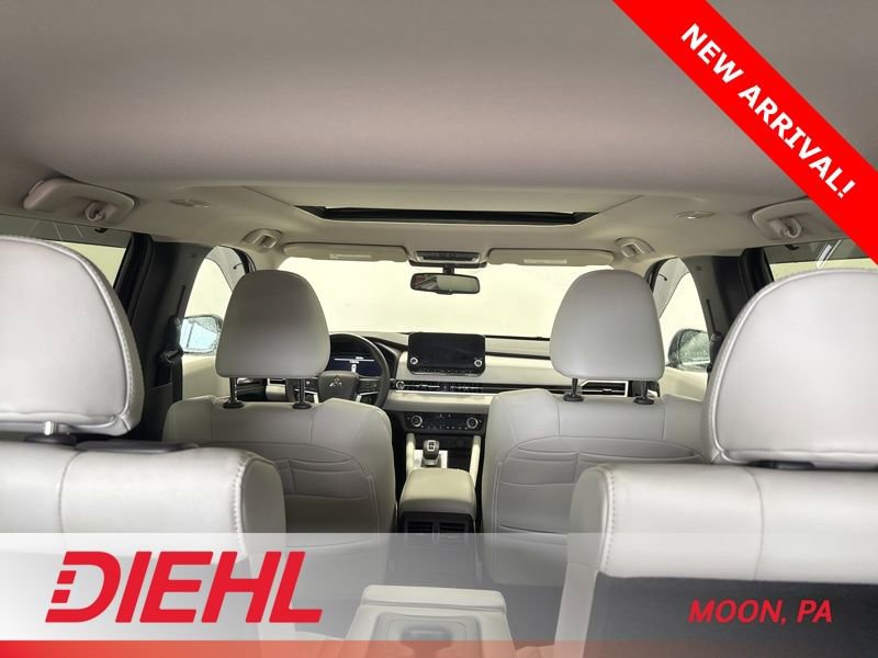 Used 2024 Mitsubishi Outlander SEL image 9