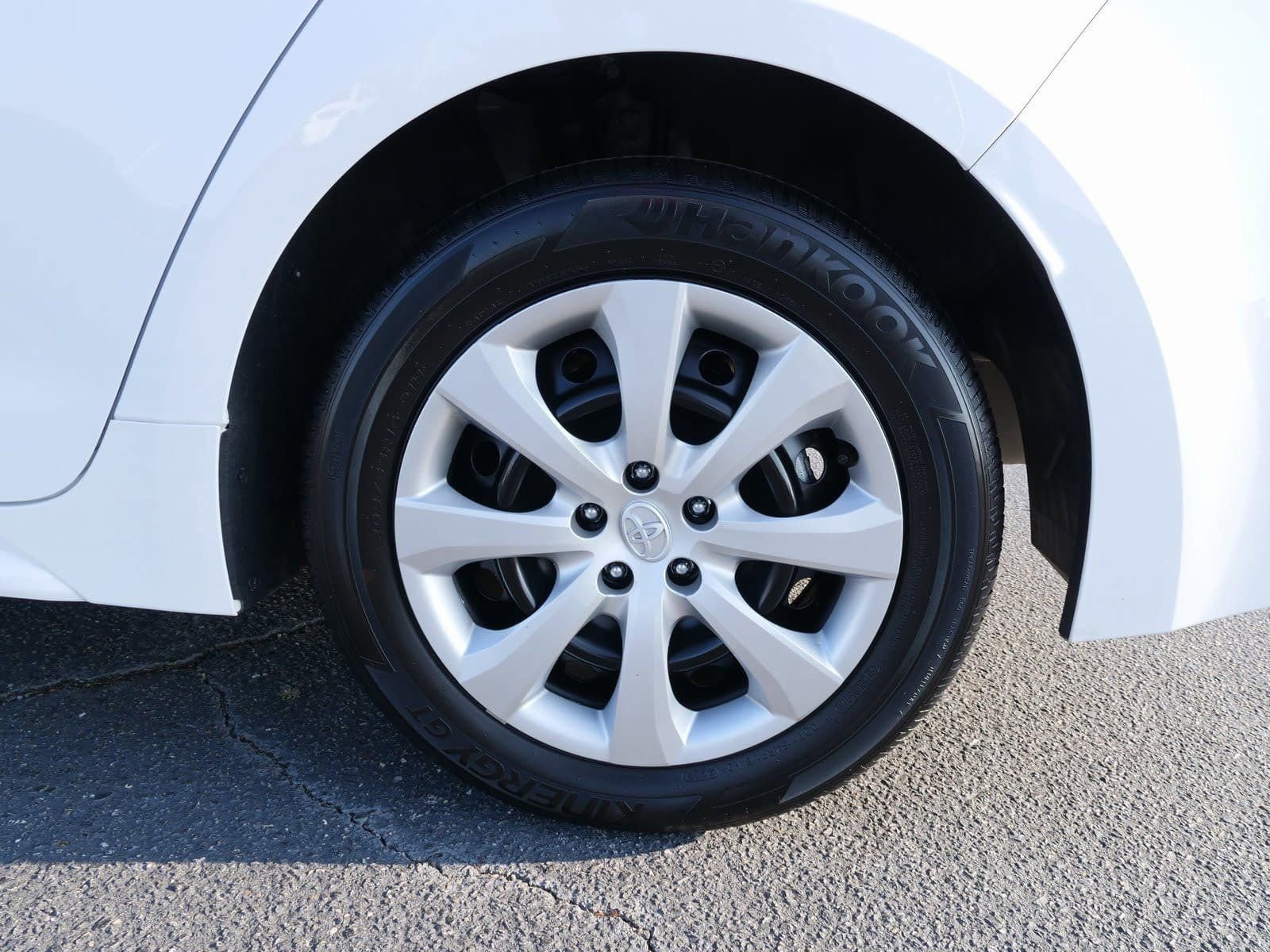 Used 2025 Toyota Corolla LE image 12