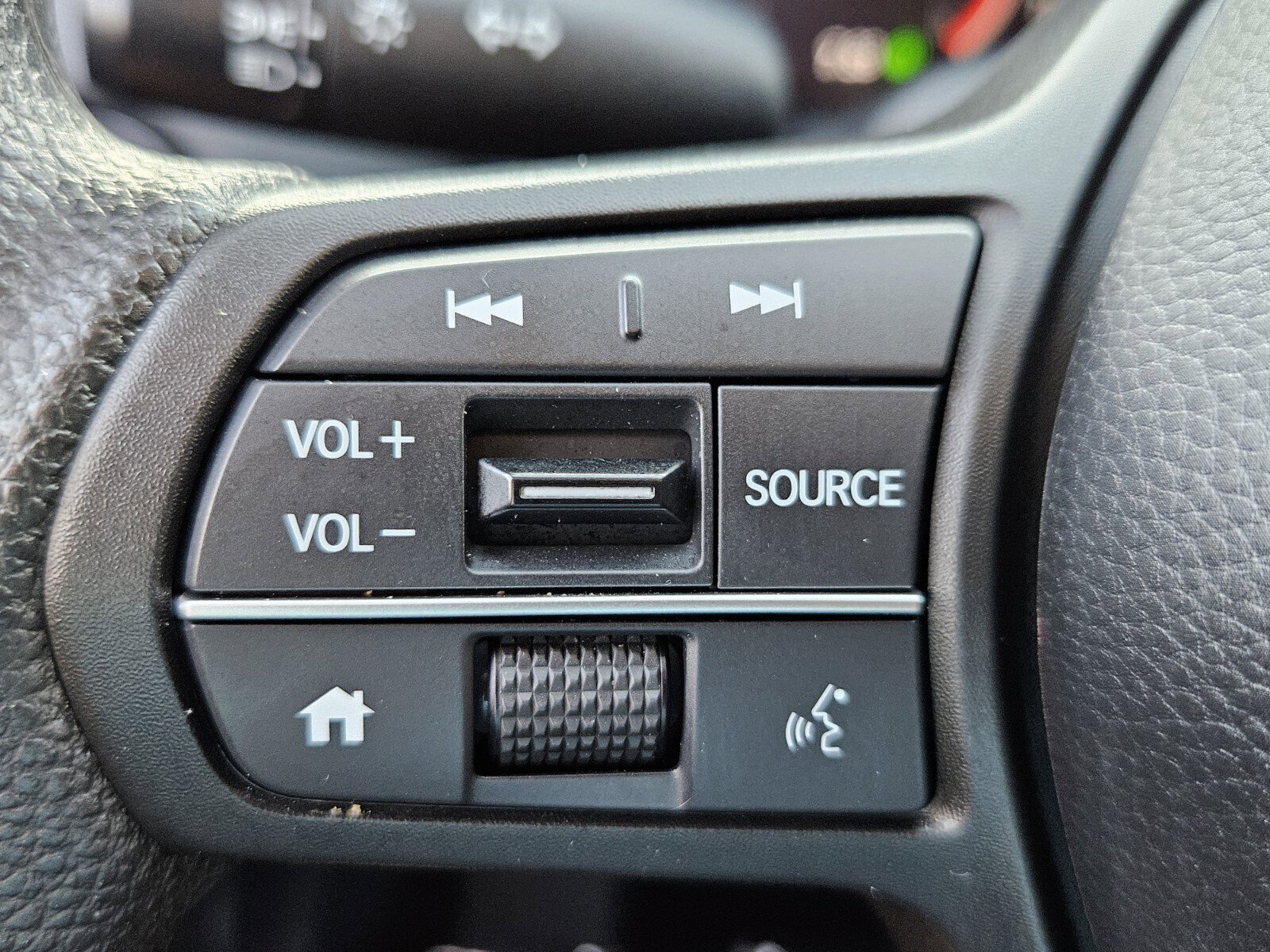 Certified 2023 Honda HR-V LX image 30