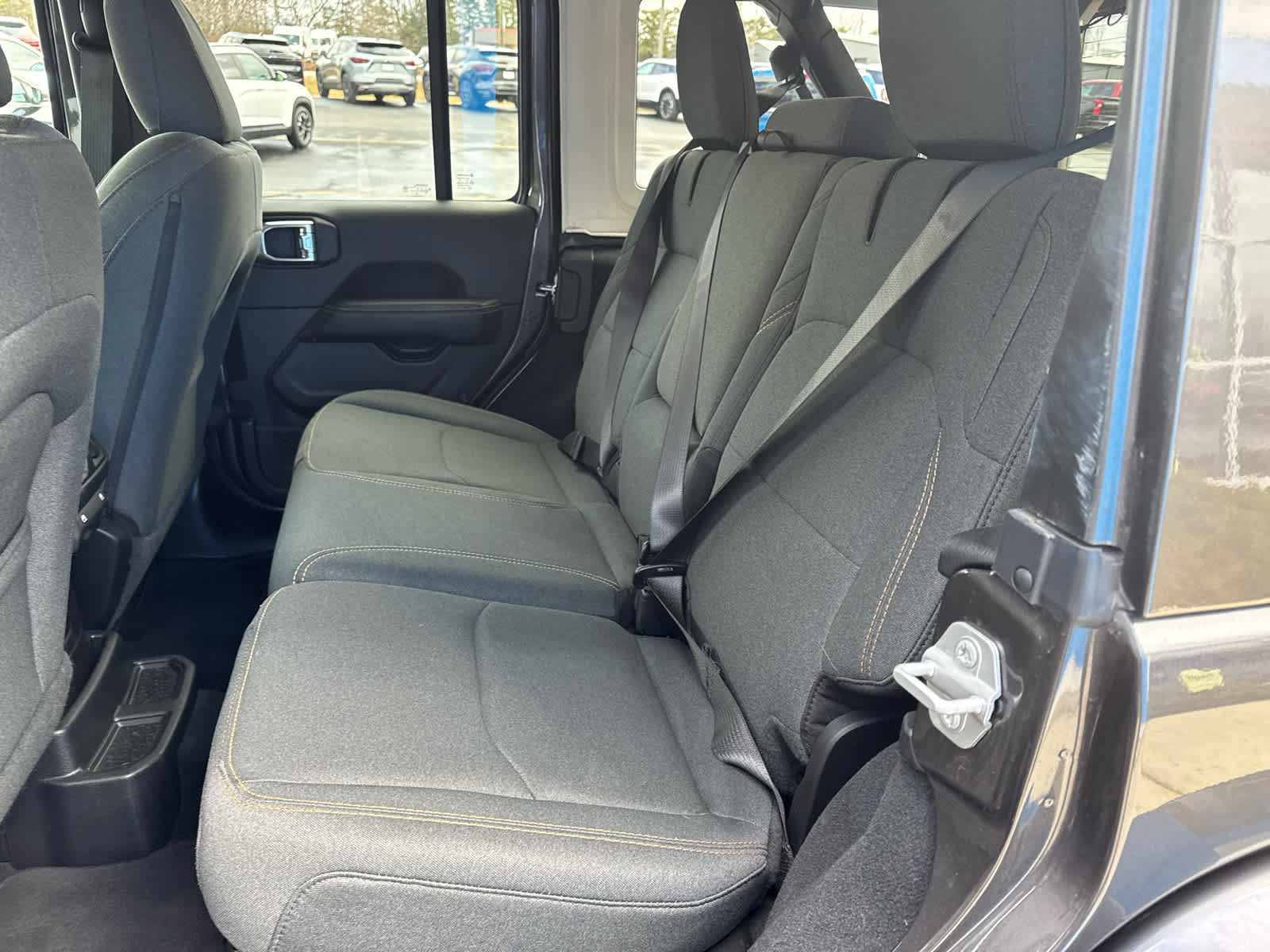 Used 2025 Jeep Wrangler Sahara w/ Safety Group image 16