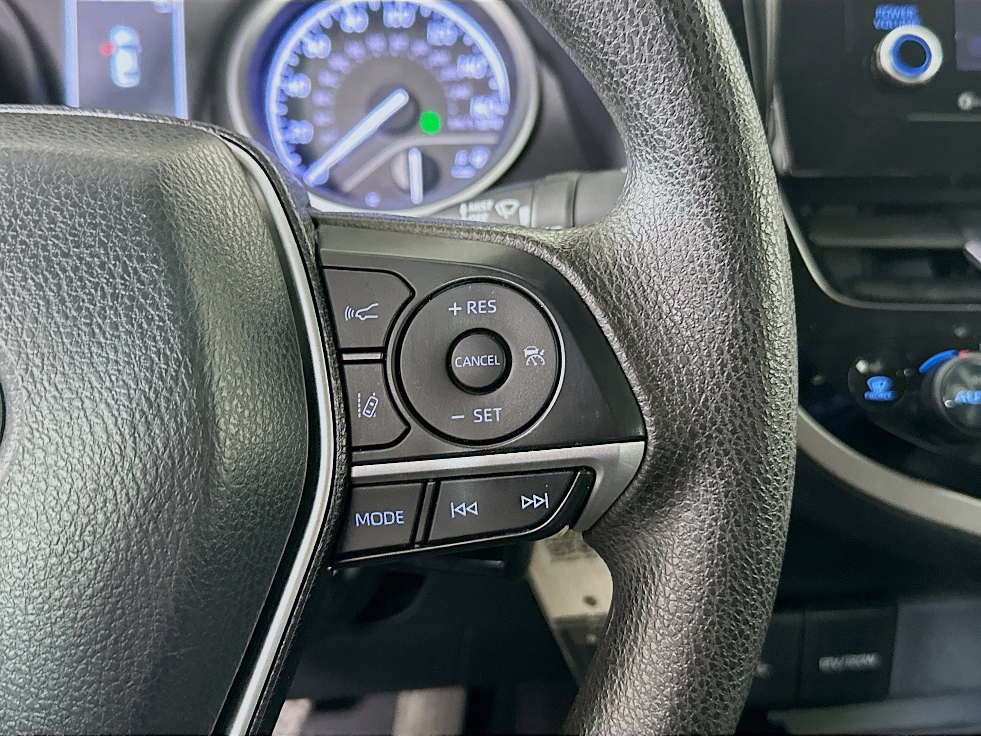 Used 2023 Toyota Camry LE FWD image 17