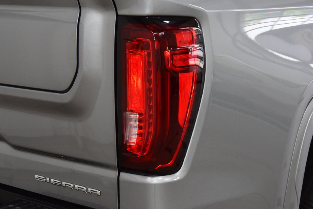Used 2024 GMC Sierra 1500 Denali AWD/4WD image 21