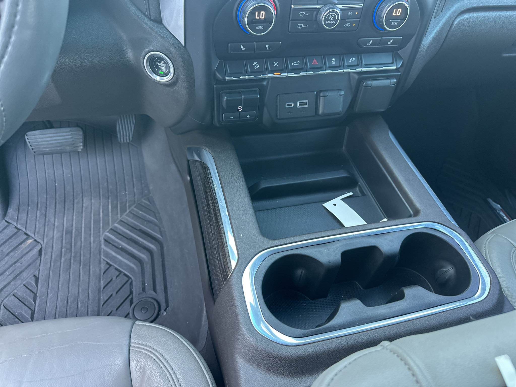 Used 2020 Chevrolet Silverado 1500 RST w/ Texas Edition AWD/4WD image 12