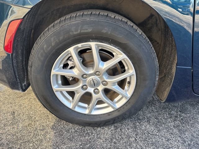 Used 2023 Chrysler Pacifica Touring-L image 24