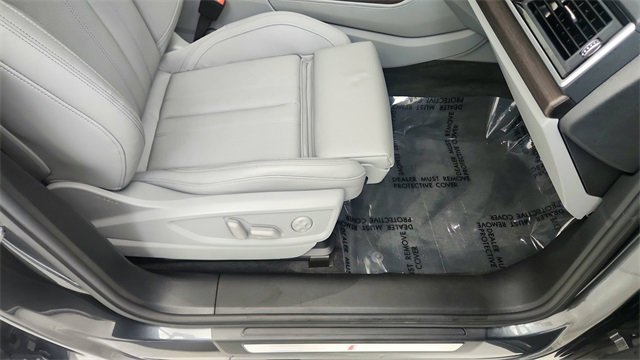 Used 2024 Audi Q5 2.0T Premium Plus w/ Premium Plus Package image 23