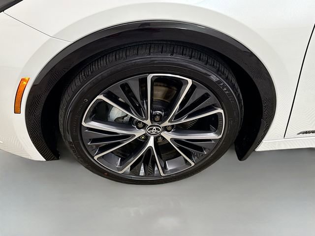 Used 2024 Toyota Prius XLE image 30