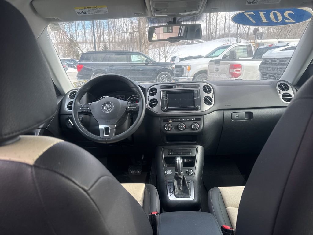 Used 2017 Volkswagen Tiguan Limited image 36
