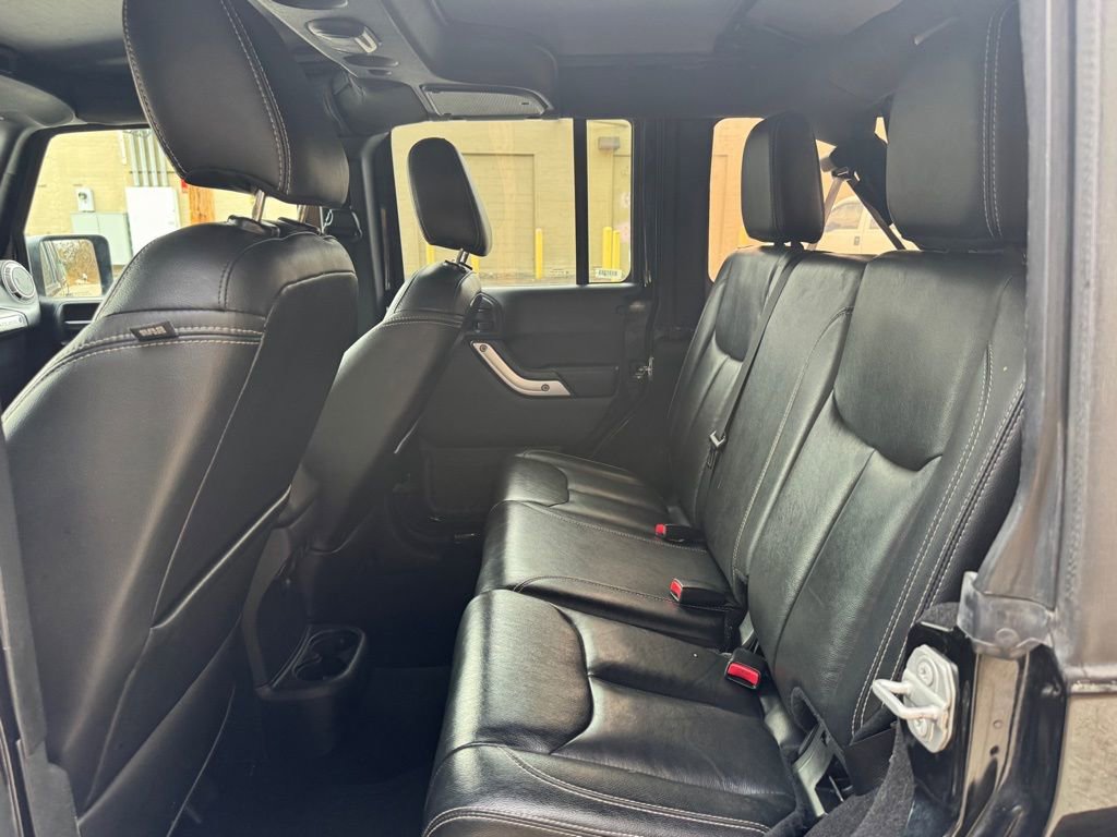 Used 2018 Jeep Wrangler Unlimited Sahara image 18