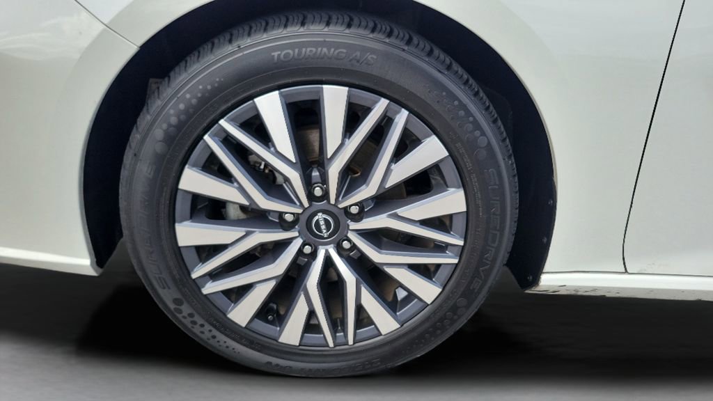 Used 2023 Nissan Altima 2.5 SV image 10