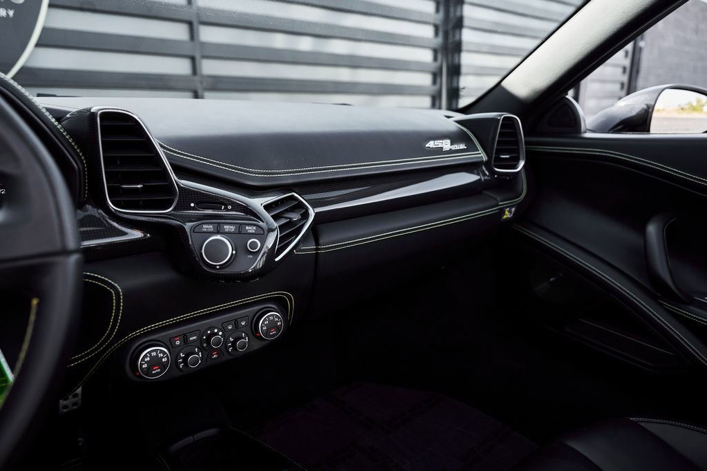 Used 2015 Ferrari 458 Spider RWD image 63