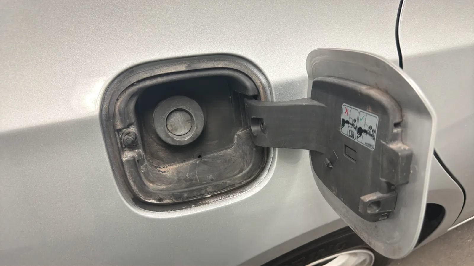 Used 2017 Chevrolet Malibu LS FWD image 30