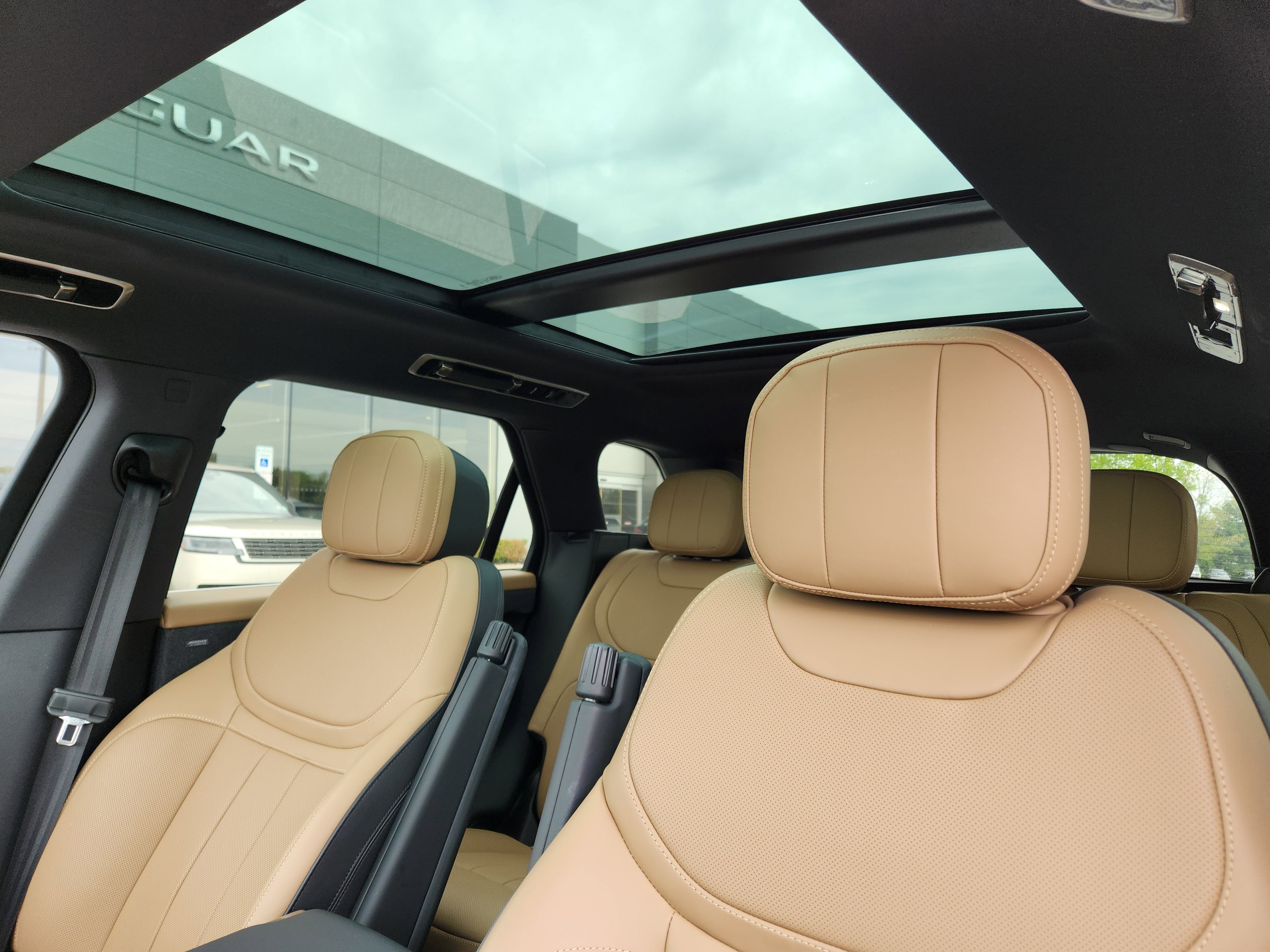Certified 2024 Land Rover Range Rover Sport Dynamic SE AWD/4WD image 12