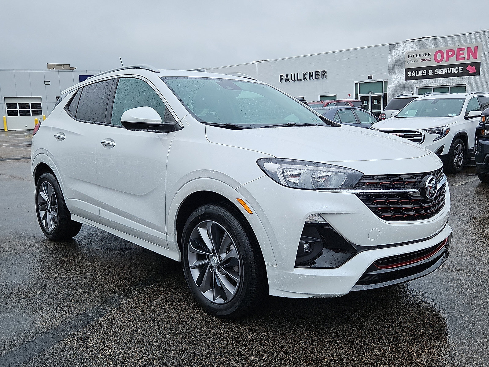 Used 2023 Buick Encore GX Select w/ Sport Touring Package FWD image 1
