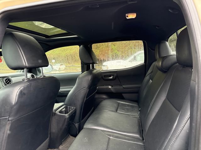 Used 2020 Toyota Tacoma TRD Off-Road w/ TRD Premium Off Road Package image 17