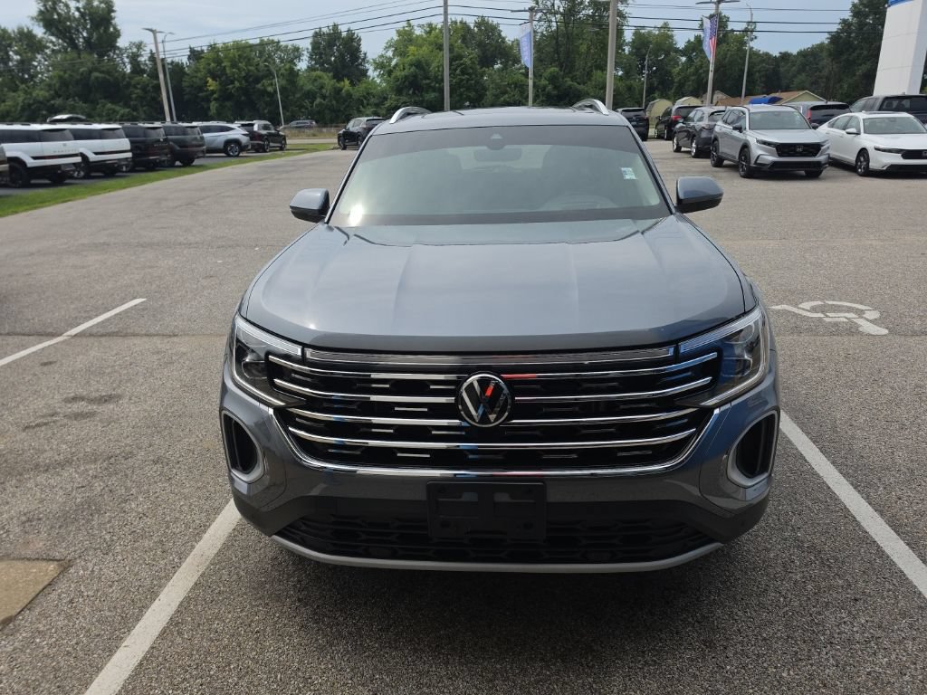 Used 2024 Volkswagen Atlas SEL AWD/4WD image 4