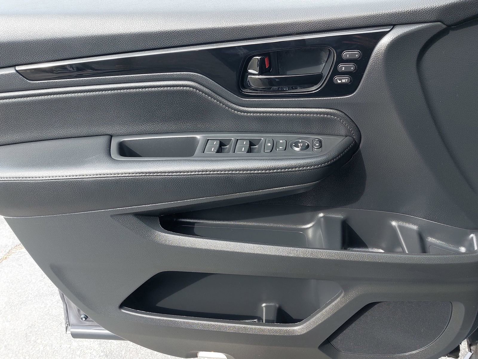 Certified 2024 Honda Odyssey Touring image 28