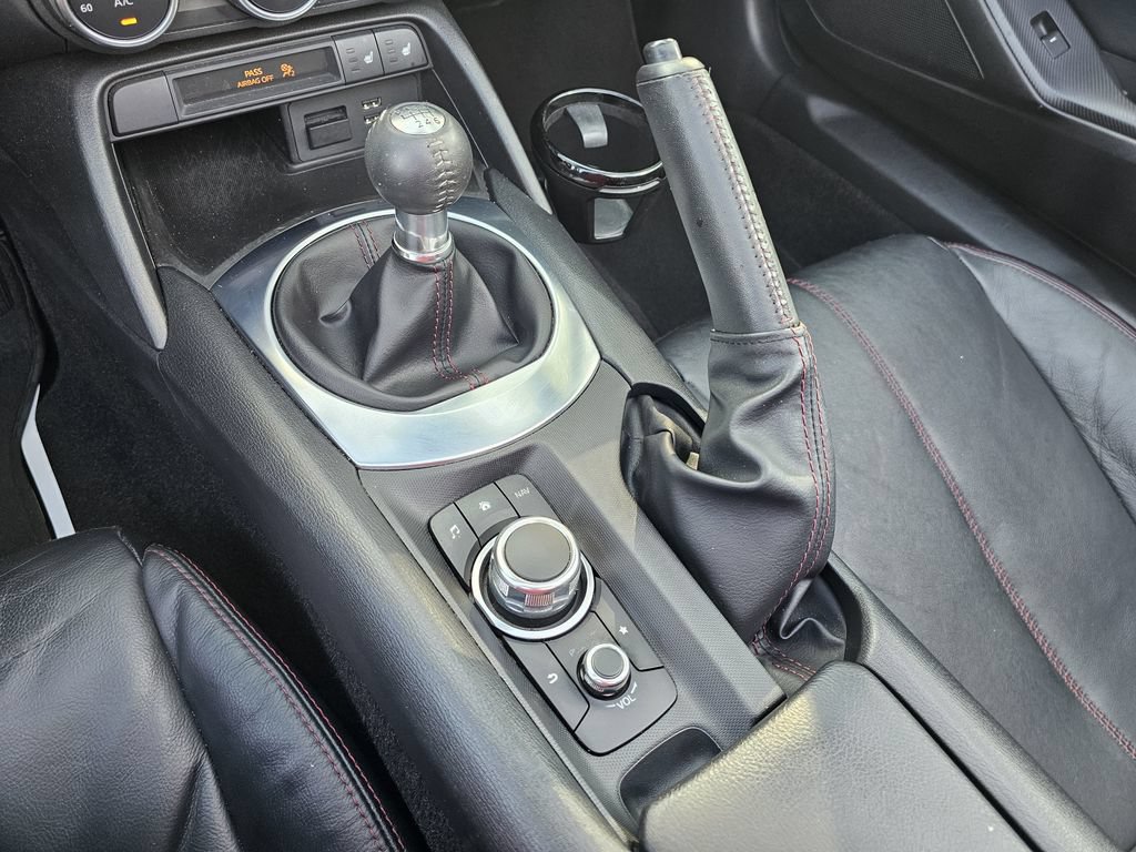 Used 2016 MAZDA MX-5 Miata Grand Touring RWD image 13