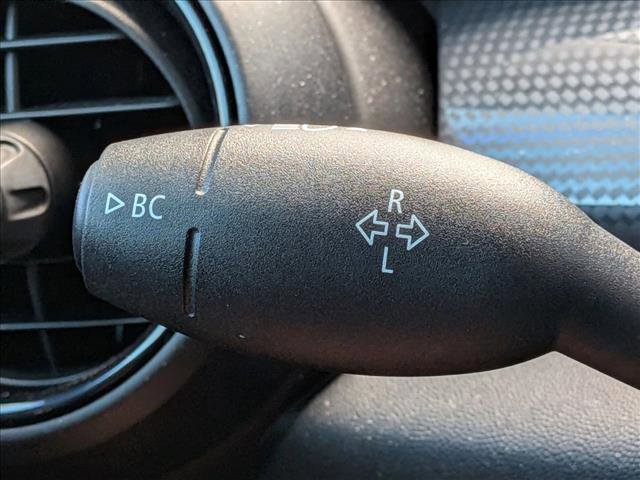 Used 2019 MINI Cooper 2-Door Hardtop image 11