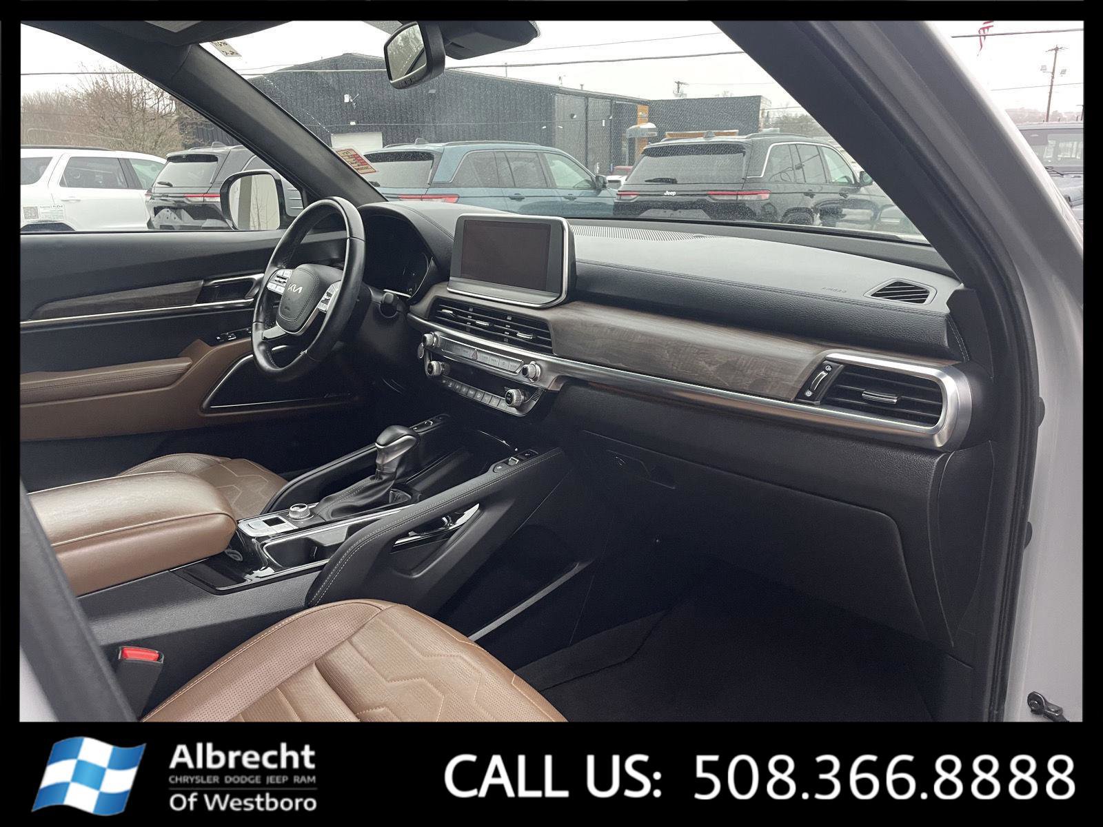Used 2022 Kia Telluride SX w/ SX Prestige Package image 20